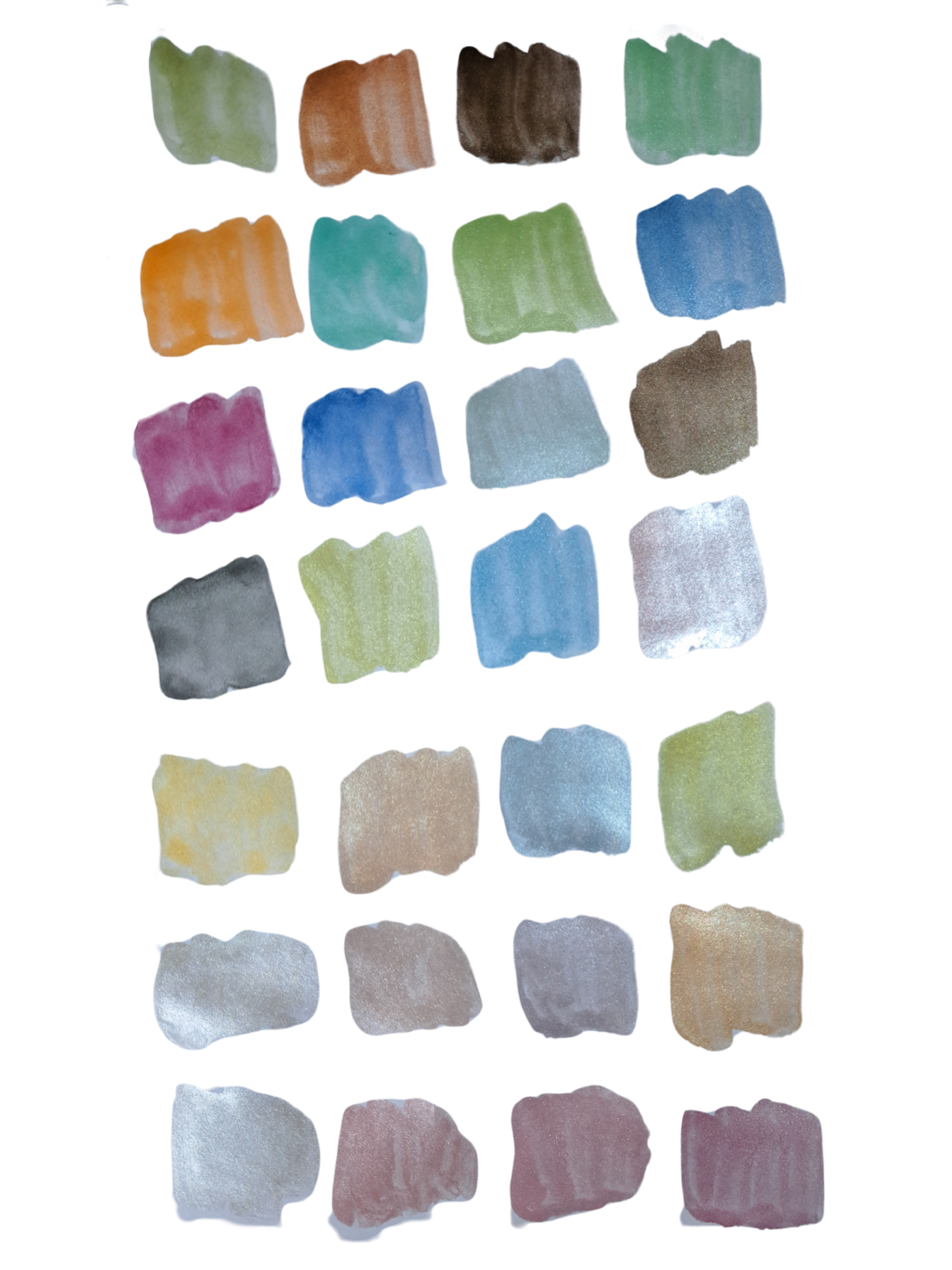 High Shimmer Watercolours by The Artful Fox. 28 pearlescent pastel paints for hobbyists and children, perfect for adding some sparkle to your artwork. Paintbrush included. Storage case with palette lid for mixing your perfect shimmering shade